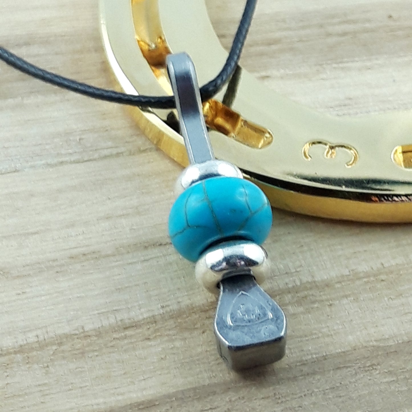 Glücksbringer mit Hufnagel mit Keramikperle