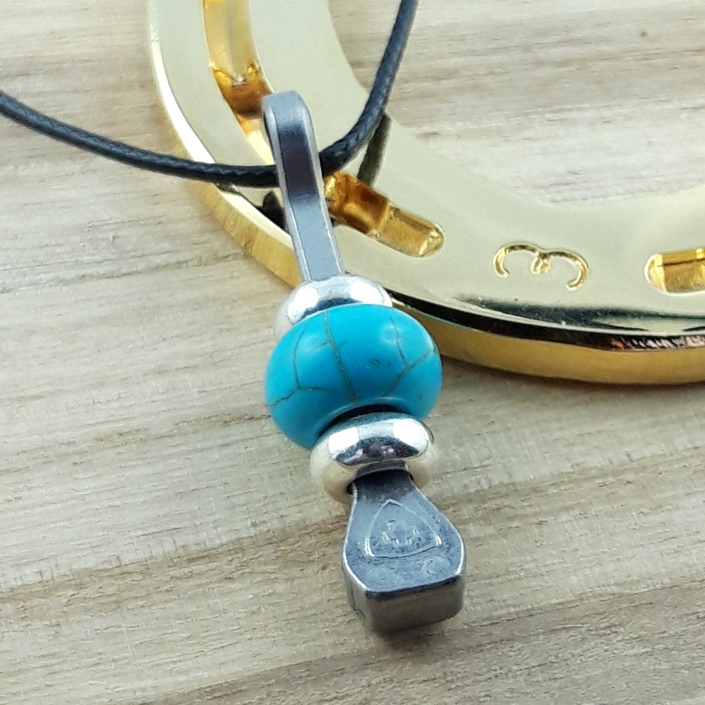 Glücksbringer mit Hufnagel mit Keramikperle