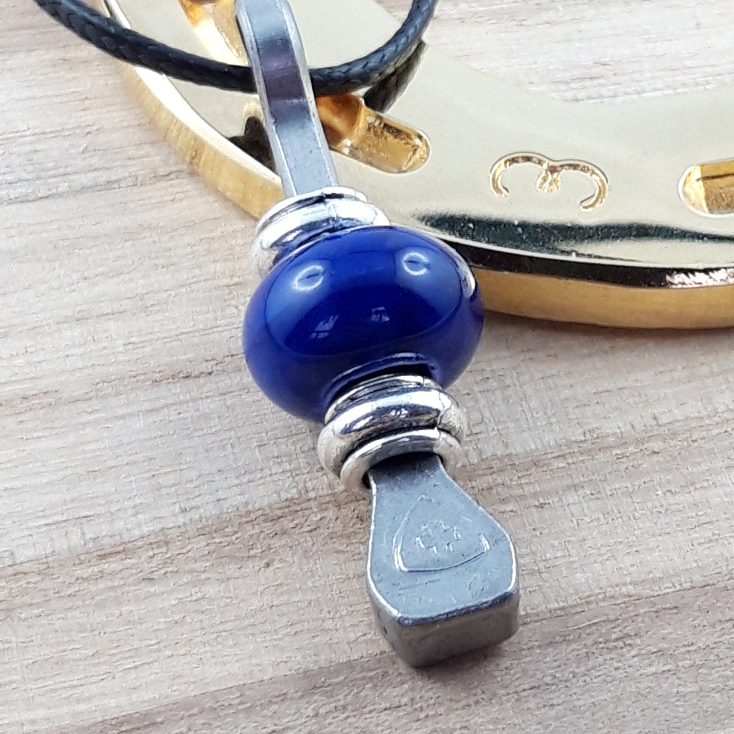 Glücksbringer mit Hufnagel mit Keramikperle