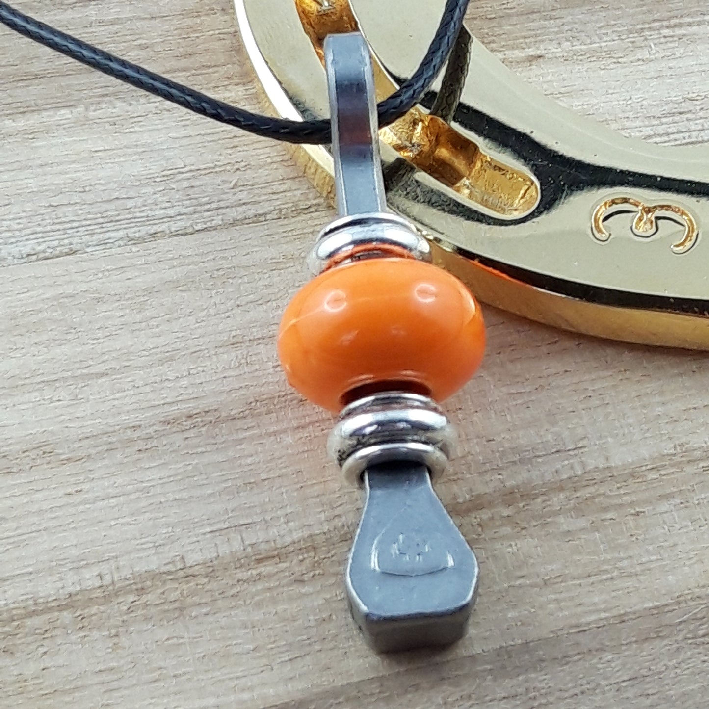 Glücksbringer mit Hufnagel mit Keramikperle