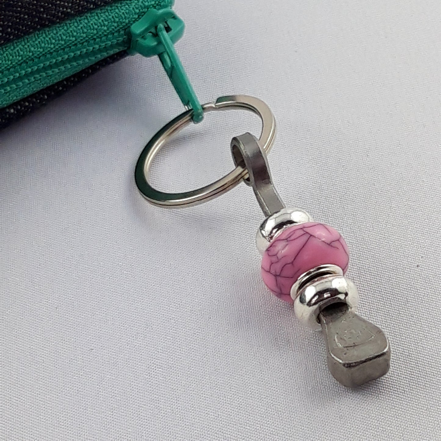 Glücksbringer mit Hufnagel mit Keramikperle