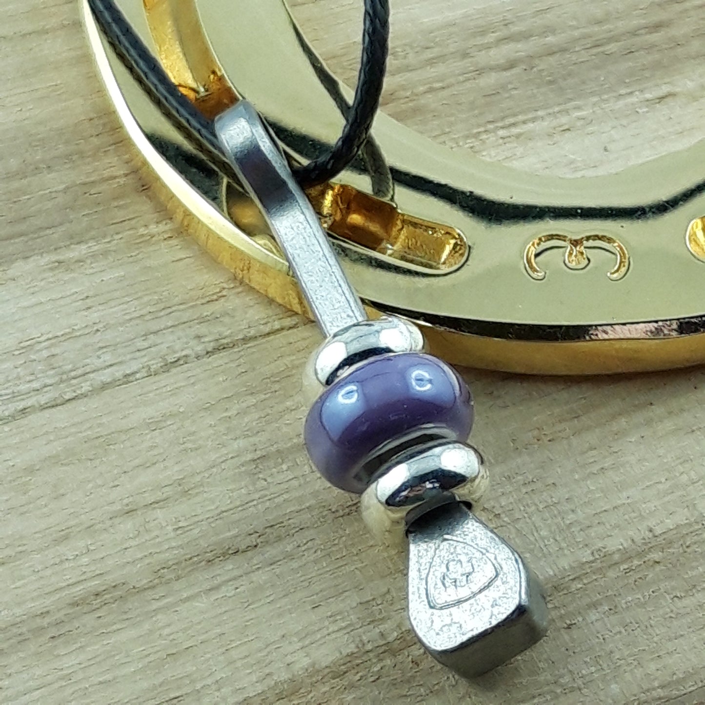 Glücksbringer mit Hufnagel mit Keramikperle