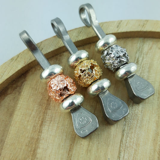 Glücksbringer mit Hufnagel mit Metallperle