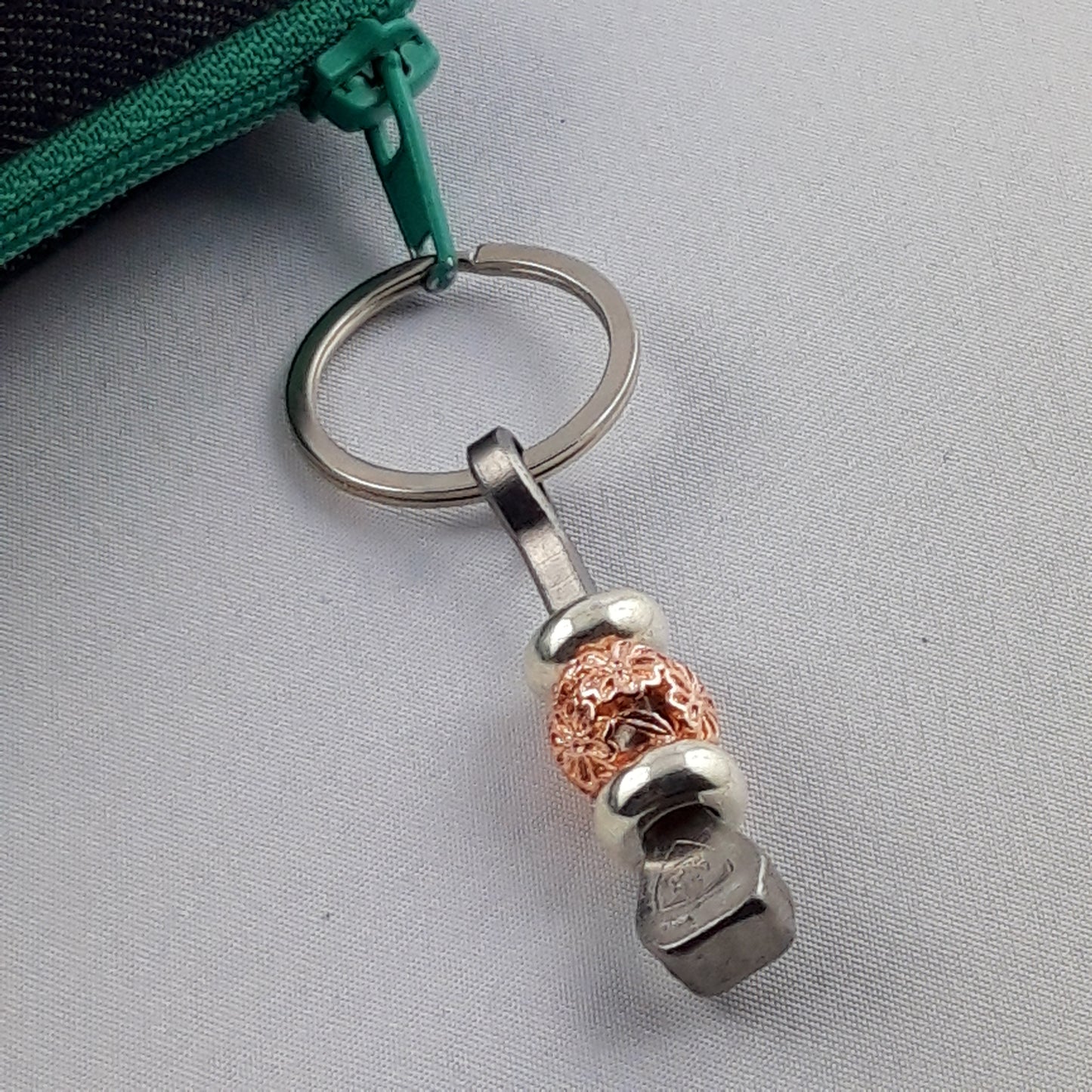 Glücksbringer mit Hufnagel mit Metallperle