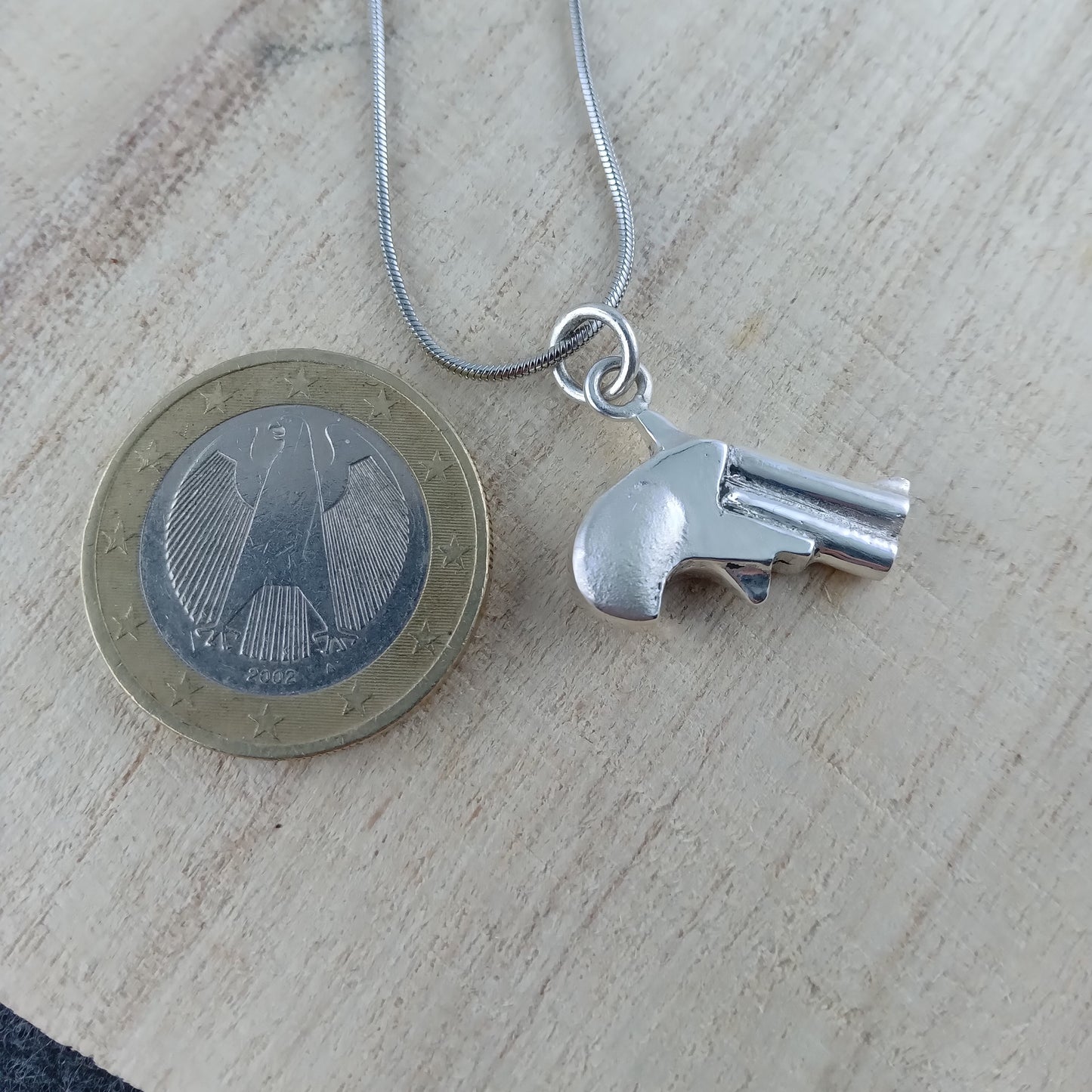 Kette mit Anhänger "Deringer" aus Silber