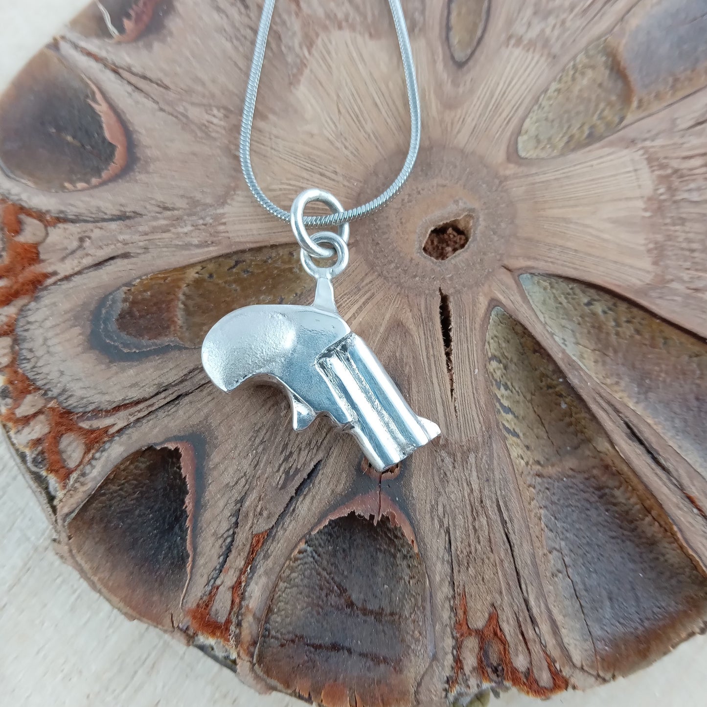 Kette mit Anhänger "Deringer" aus Silber