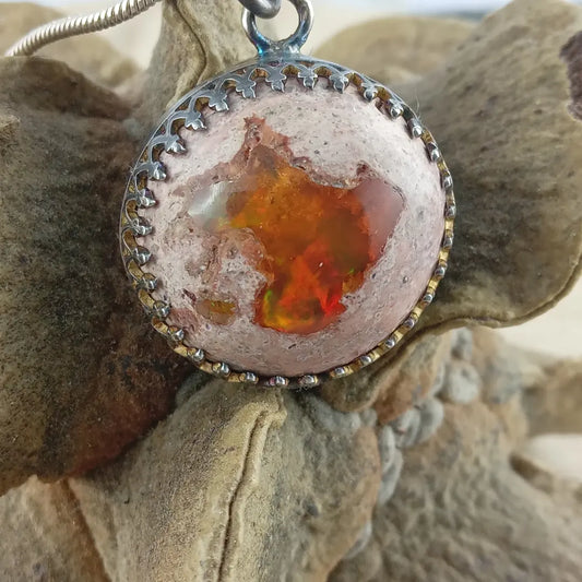 Anhänger mit mexikanischem Feueropal (925er Silber)