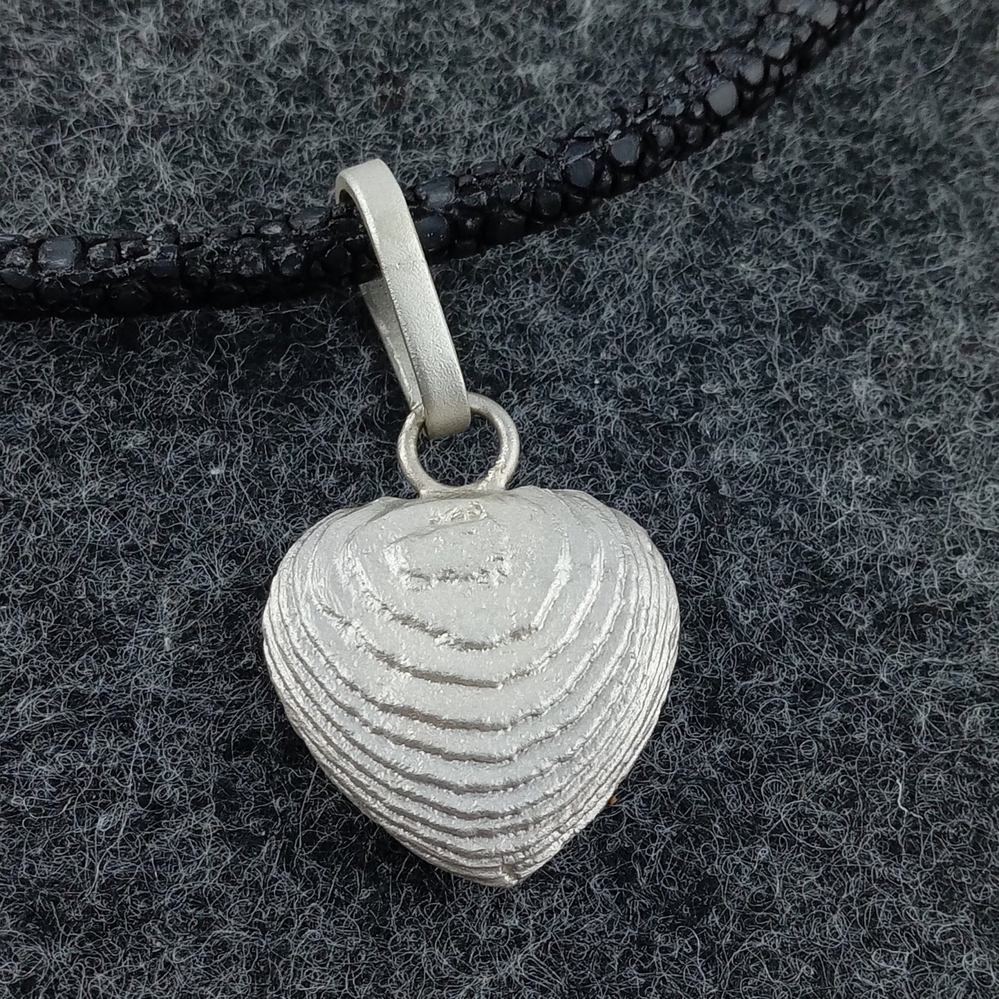 Schöne Kette mit einem Herz aus 925er Silber (Einzelstück)