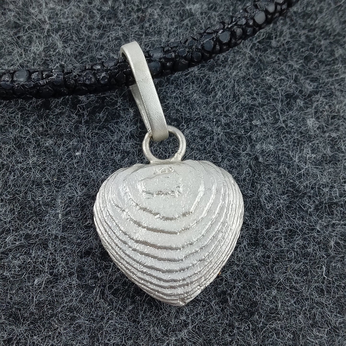 Schöne Kette mit einem Herz aus 925er Silber (Einzelstück)