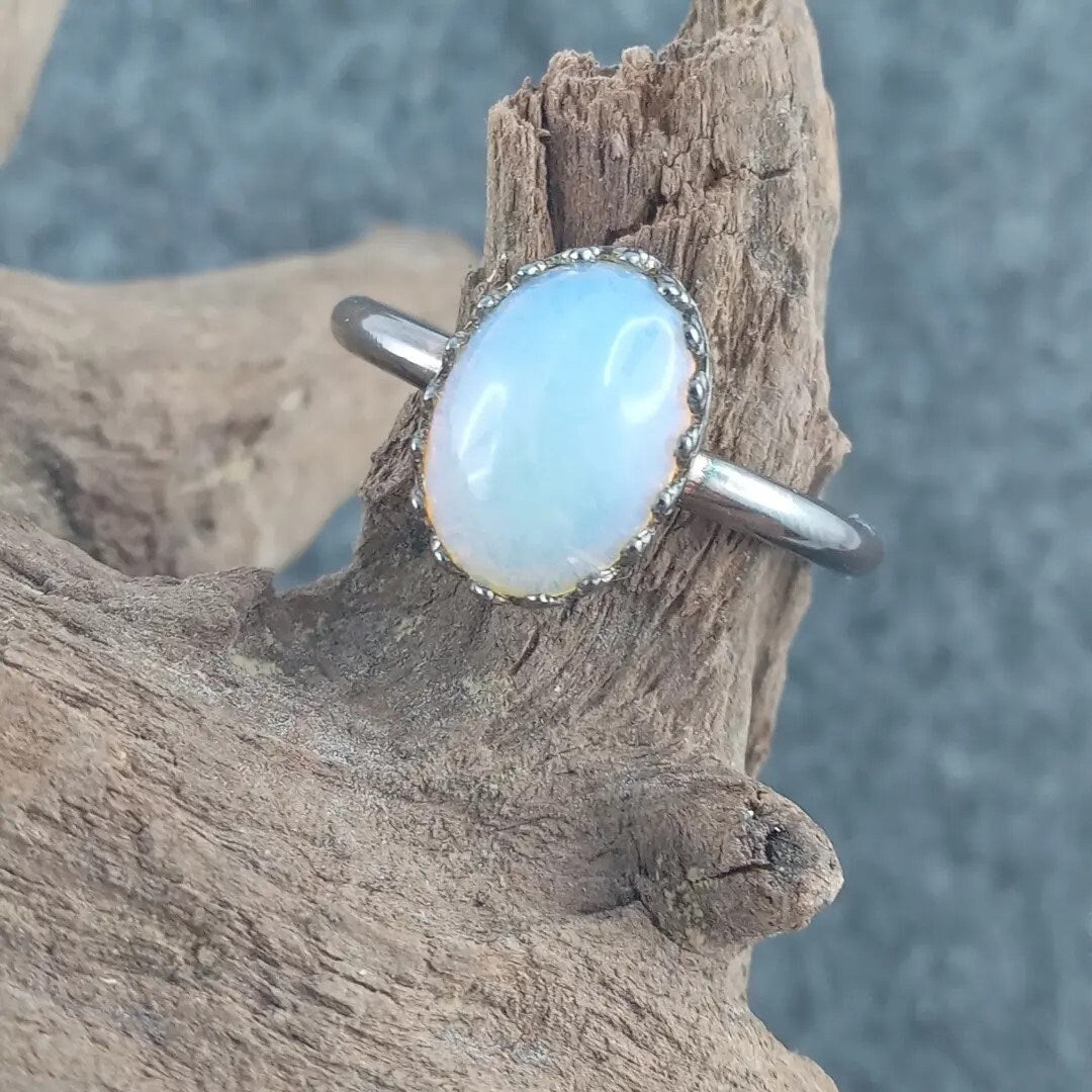 Silberring mit äthiopischem Opal