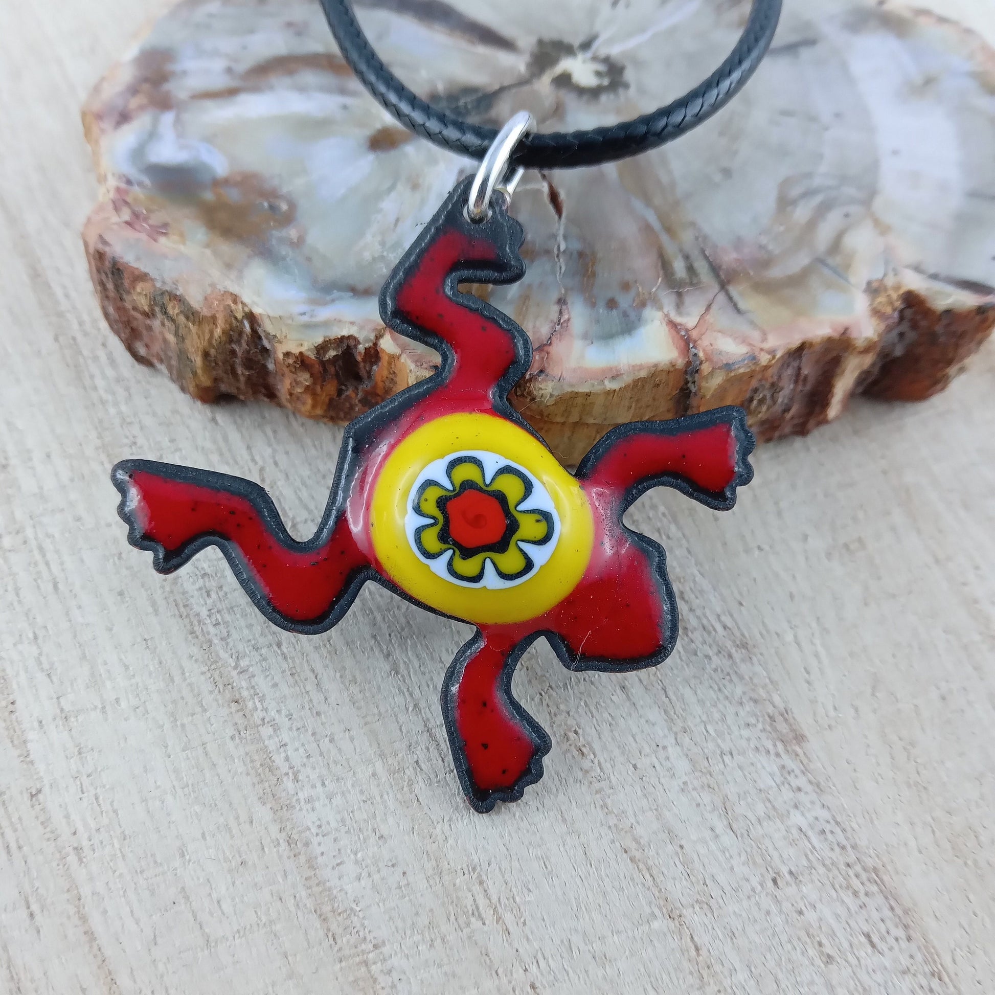 Pendant with enamel, frog pendant with chain