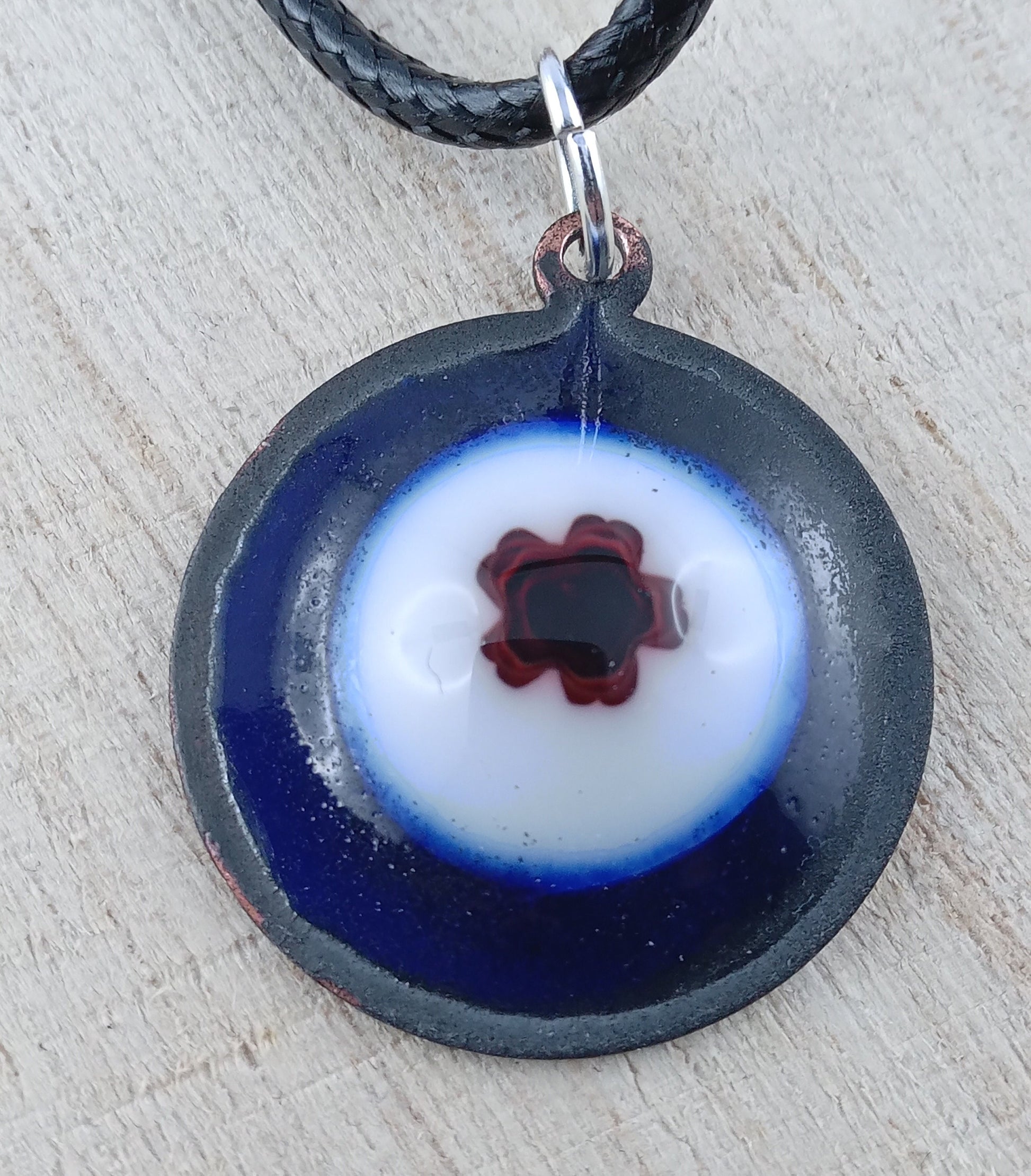Pendant with enamel, round pendant with chain