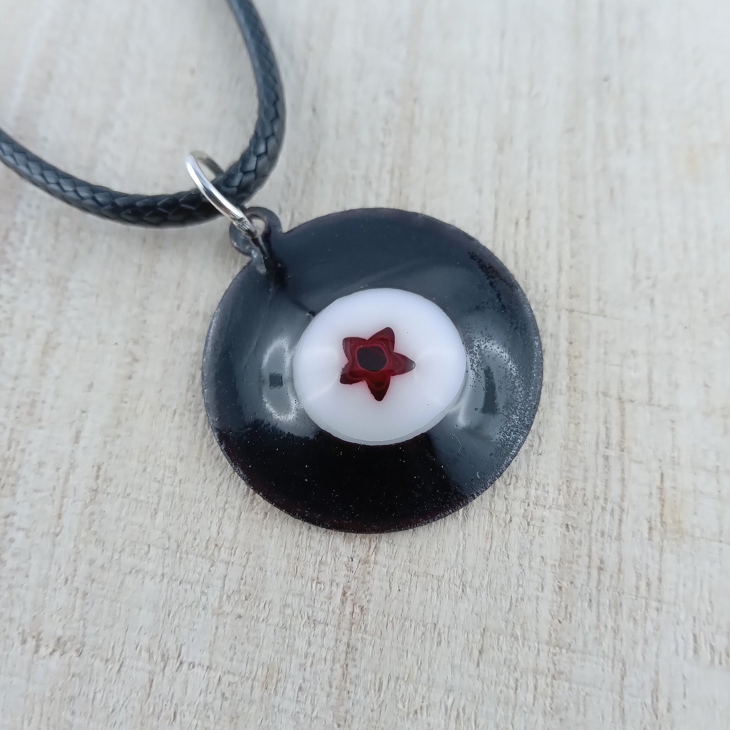Pendant with enamel, round pendant with chain