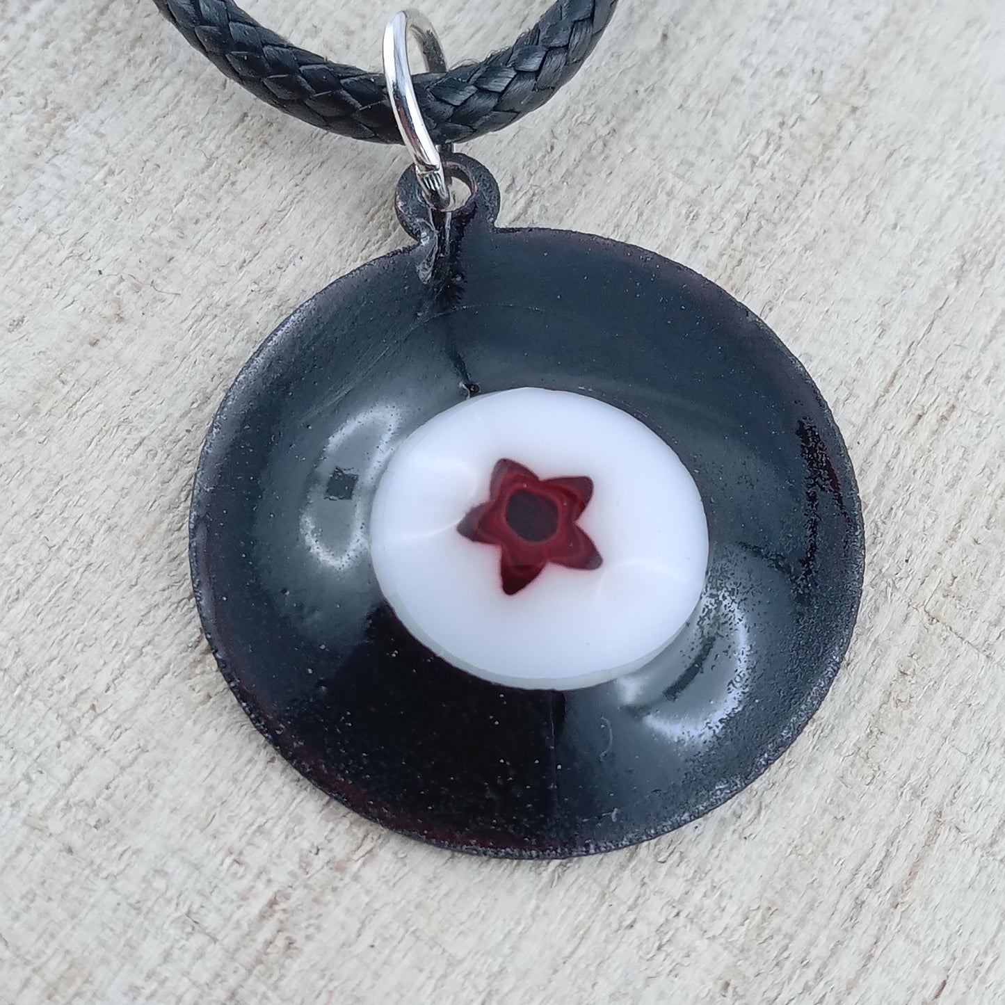 Pendant with enamel, round pendant with chain