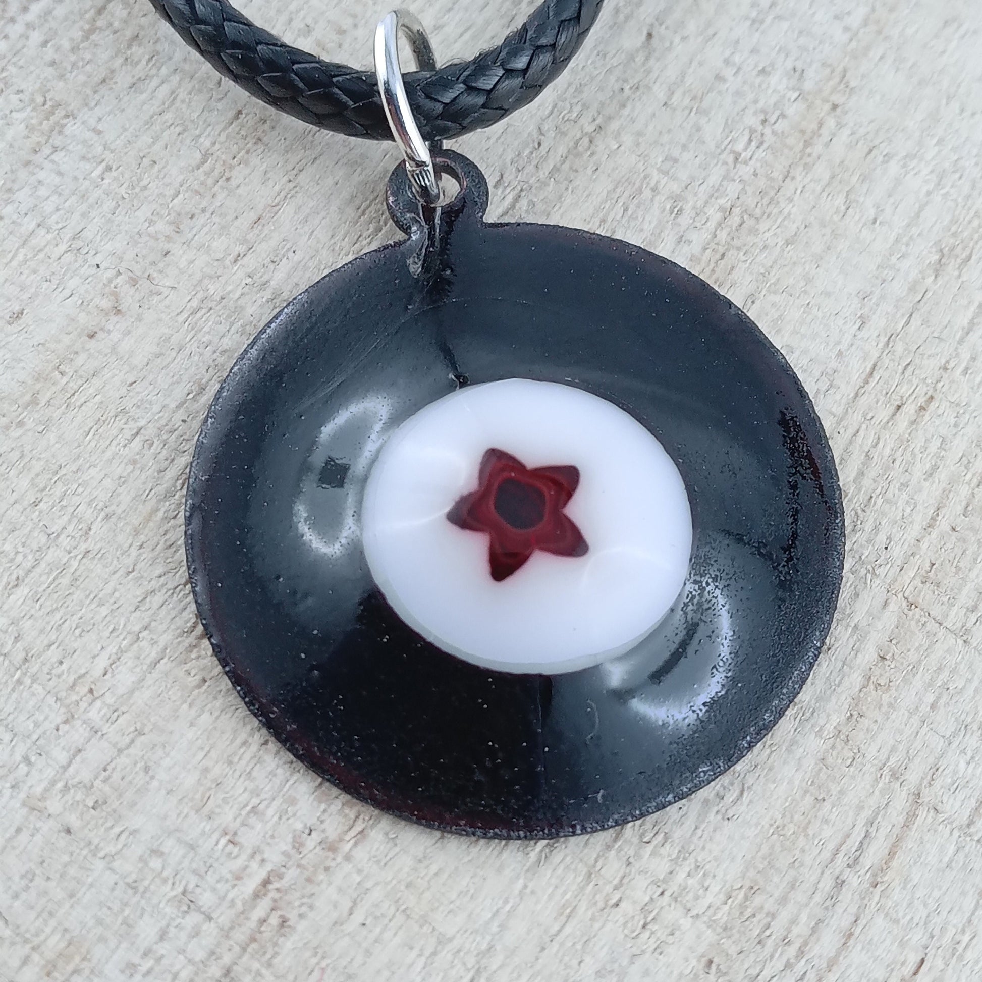 Pendant with enamel, round pendant with chain
