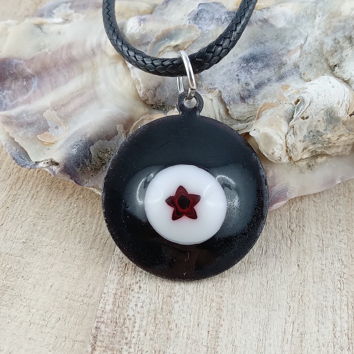 Pendant with enamel, round pendant with chain