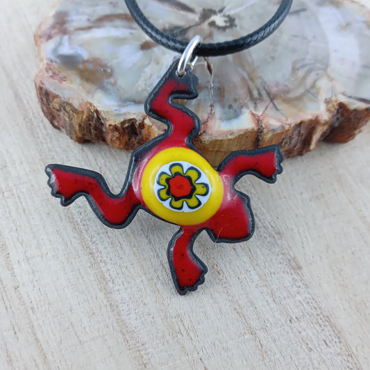 Pendant with enamel, frog pendant with chain