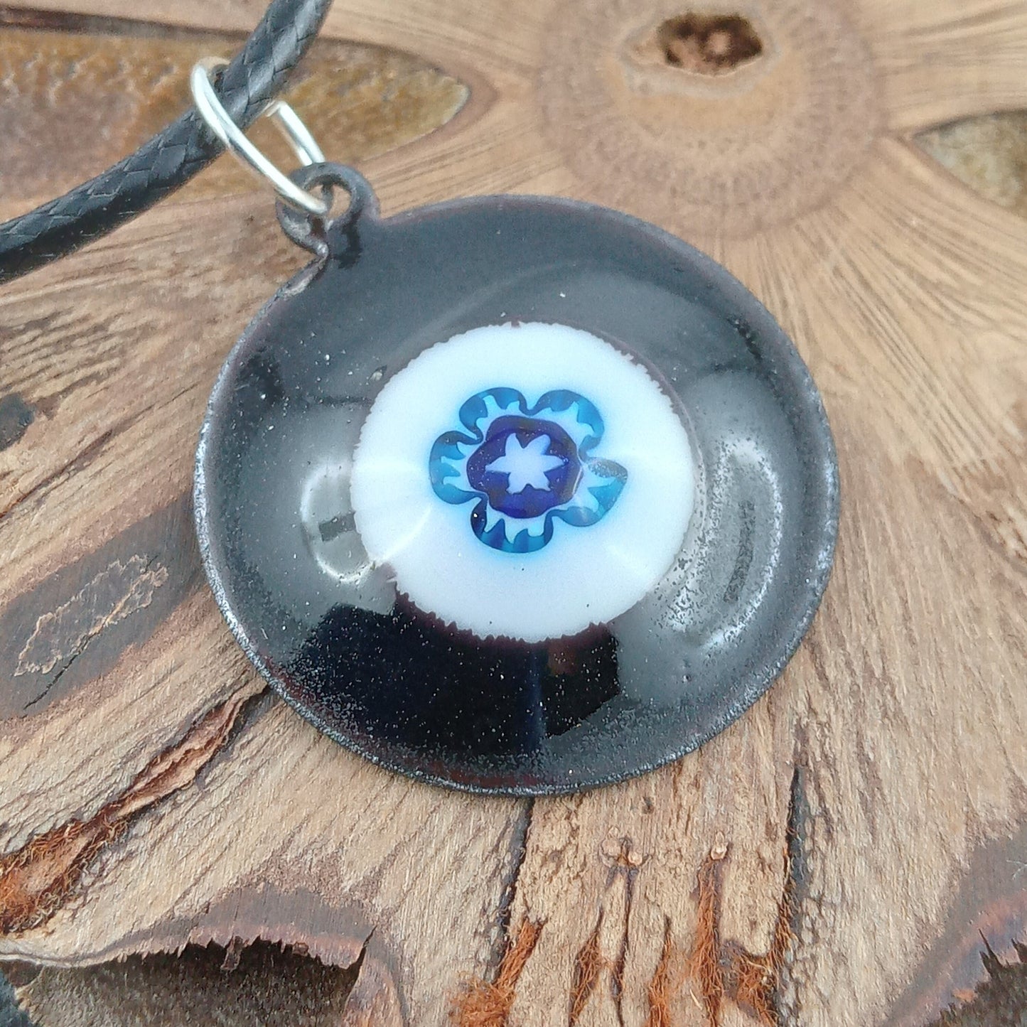 Pendant with enamel, round pendant with chain