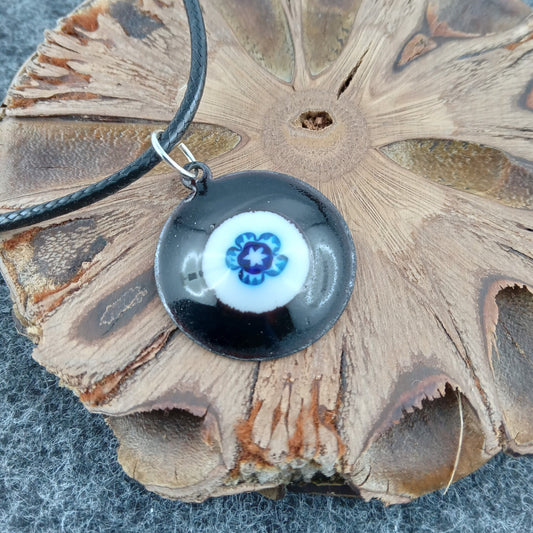 Pendant with enamel, round pendant with chain